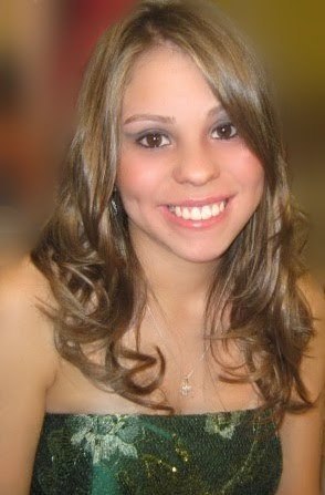 crisbuettgen's profile picture. O que não provoca minha morte, faz com que eu fique mais forte