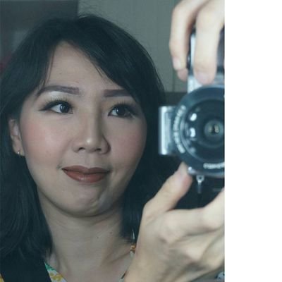 eikeyuri's profile picture. ♥doing 2 jobs: insurance & make up♥