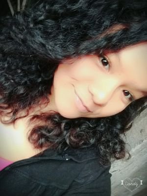 melanybriset12's profile picture. Tal vez el lobo está enamorado de la luna & llora cuando la ve , porque sabe que no la puede tener ❤