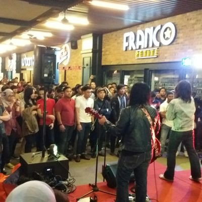 hebahan event-event indie yang kita suka, dan tiada orang yang kita benci terlibat di dalamnya - kurator : @aloyparadoks. Co Kurator @zarn_G