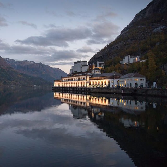 Hydropower museum by the fjord in Hardanger - not far from Trolltunga! Join us on a hike along the penstock and to the stunning top of the mountain Lilletopp.