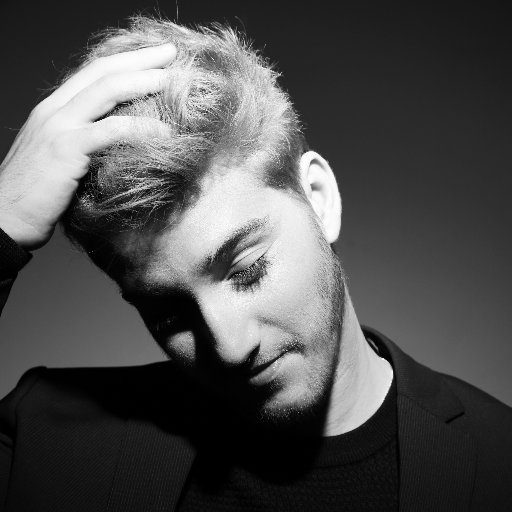 apalmierimusic's profile picture. Algunas veces escribo y canto canciones.  Aprendiendo y cargándola desde el 93’