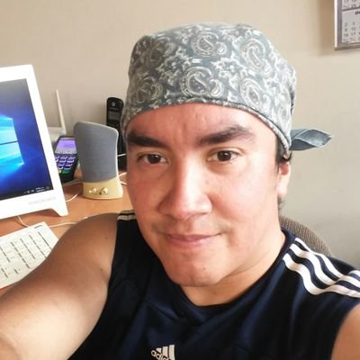 efladron's profile picture. Egresado de la ESIME, noctámbulo y con problemas en el termostato!