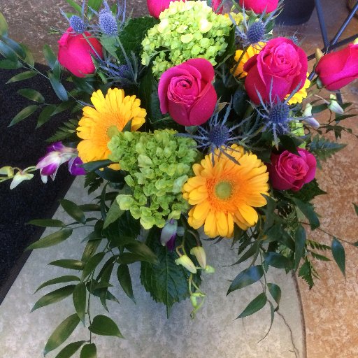 We offer flower delivery in Orleans, ON. We're proud to help you commemorate life's special events with beautiful flower arrangements.