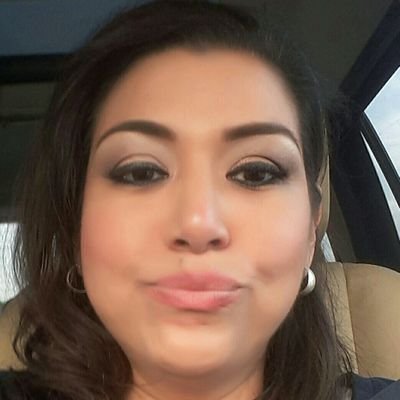 deelala35's profile picture. 