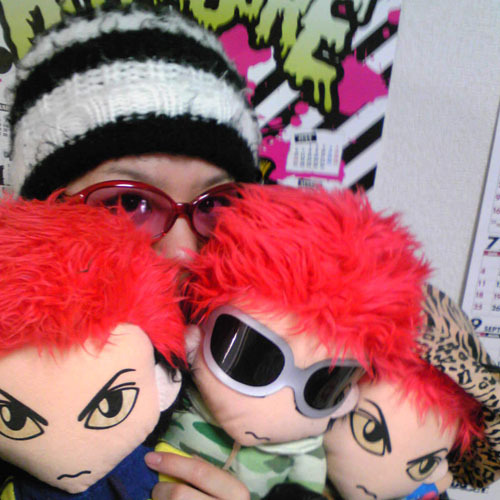 hiroponeverfree's profile picture. hide.X JAPAN.DASEIN.スィーツ.ピアノ.昭和歌謡好き|webマーケとデザイン.手話の勉強中|茶畑住みの栄養士|フルリモートワーク|先天性両混合性難聴(右63dB.左93dB).周期性うつと共存|2012年産👦🏻2014年産👧🏻の二児ママ|2024.2.11～おもち♂🐹23.12チェコ産