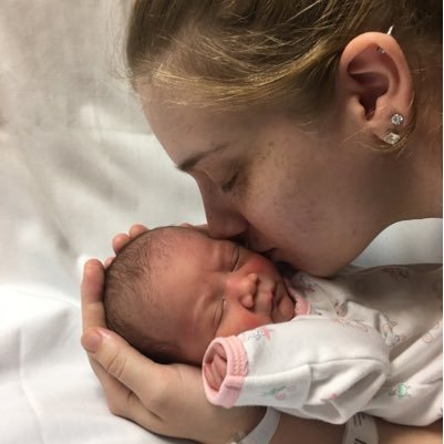 PoprocksJump99's profile picture. Girl ° 24 ° Ohio ° Proud mother of a little girl, blessed with a good family. I enjoy chatting and learning about people. 👨‍🚒👩🏻‍✈️👨🏼‍🔬