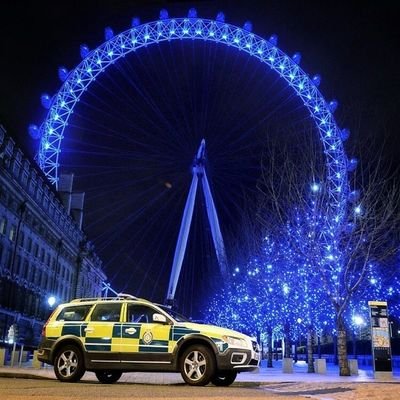 Tactical Response Unit clinicians working in collaboration with the Met providing clinical care to the public in high demand boroughs at peak times.