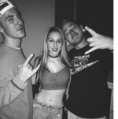 velmaxl's profile picture. No me mires, mírate,léeme, léete  S.F.S♥