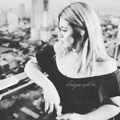 the_ladyfee's profile picture. Wife to DP Faizal | Certified Sex Therapist
Family & Marriage Counselor, Sex Coach and Educator
Specialised in Intimacy & Mental Health
#mentalhealth #nsfw