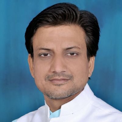 मंजिल पर पहुंचकर लिखूंगा मैं इन रास्तों की मुश्किलों का जिक्र.......
अभी तो बस आगे बढ़ने से ही फुरसत नही...