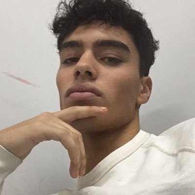 Isaakdy's profile picture. 3 mousse que ter