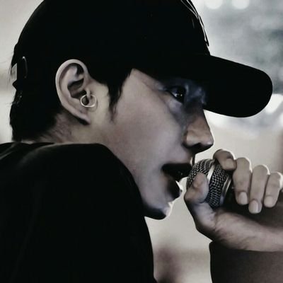 ELliusx_'s profile picture. 