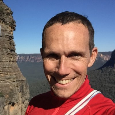 Professor at Macquarie University in Sydney. Rock climber and self-proclaimed laser guru.