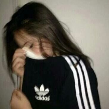 Efillove's profile picture. 