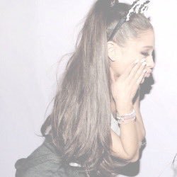This is free follow let's follow me @arianasbuubble plz follow
