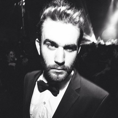 YannickTamere's profile picture. Artiste compositeur interprete et tout ce blabla. Élu produit de l'année par les moins de 25 ans. J'ai un sale caractère mais un seul sur 140 ça passe crème !