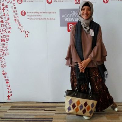 adya_story's profile picture. A mother, love reading, writing, & Blogging tergabung di komunitas @BAWCommunity. Blogger di @BPerempuan @Emak2Blogger @Bloggercrony
