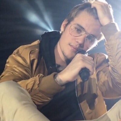 lovesomenash's profile picture. saved acc. @flatlineamy