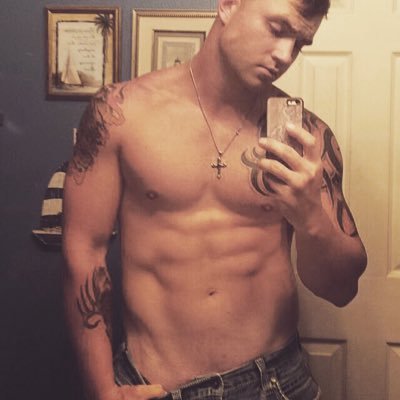 treydonahue's profile picture. 22 years young🤘🏼 workin out is my addiction💪🏼  friends, family, and God are my motivation! find me on insta @big_country_3.5