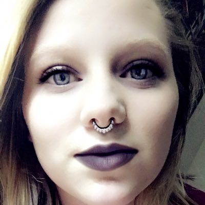 antivaxxjen's profile picture. activist about vaccines. crunchy mom to Liliana Rose.