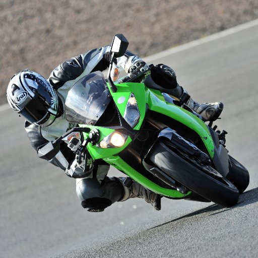 bikes bikes and more bikes, ride a little, watch a little :) #BSB #MOTOGP #WSBK #IOMTT #ROADRACING