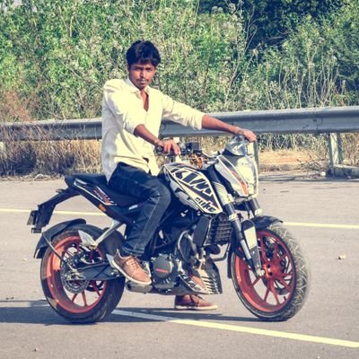 Mannu182's profile picture. 