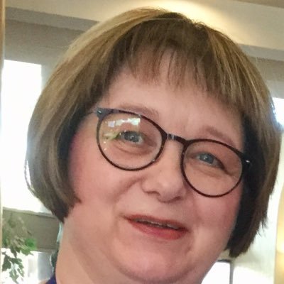 Maailmanparantaja, aikuisten lasten äiti, yrittäjän puoliso, kansalaisjärjestötoimija