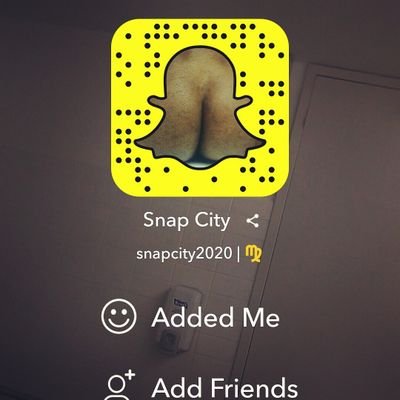 I'm a traveler I love to travel the world see new places love meeting new people come follow me on Snapchat let's be friends