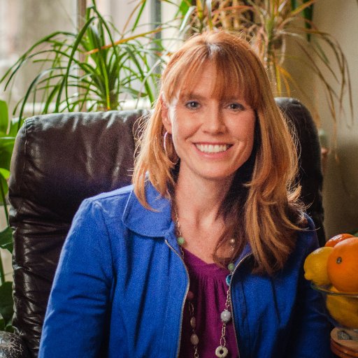 Registered Dietitian Nutritionist, Mom, and Chocolate lover