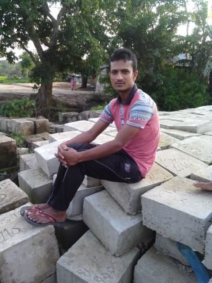 hadis_mir's profile picture. Noting for say