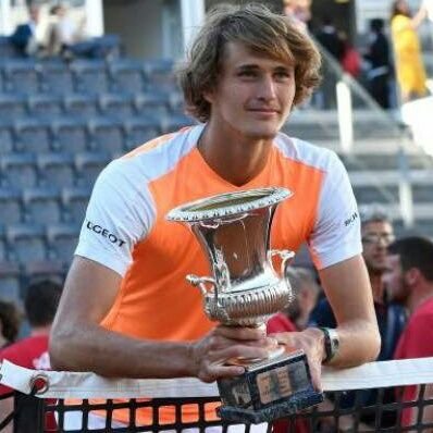 La prima pagina Twitter italiana dedicata ad Alexander 'Sascha' Zverev.  🇮🇹 🇩🇪 🎾  ATP Ranking: 12, Race: 5, #RacetoMilan: 1. FAN Account.