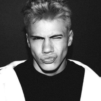 rpg_aaron_'s profile picture. your body is my body baby, 🚨