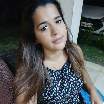 Sagitariana, Estudante e Professora. Amante da língua francesa. Em constante mudança... posso ficar irreconhecível ;]