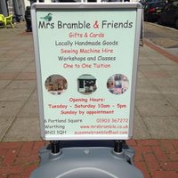 Mrs Bramble and friends (@mrs_bramble) 's Twitter Profile Photo