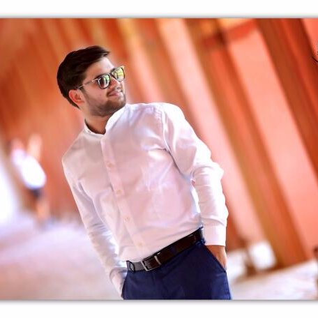 UjjvalRastogi's profile picture. 