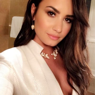 fx_demi's profile picture. Demi. Single. Bi-Sexual 💜 DTF