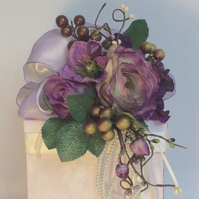 My passion and art are creating prewrapped gift boxes as well as sumptuous wedding card boxes that are secure and lock.