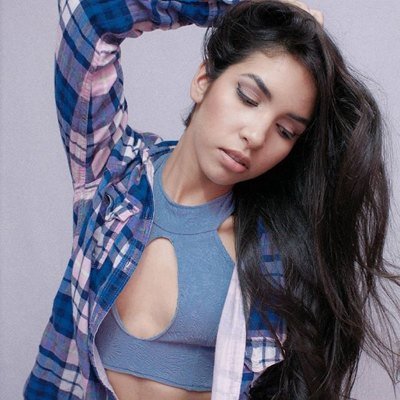 Cantante y Modelo Venezolana! @SnareRecordsstudio BOOKING +584146734061 Primer Sencillo
