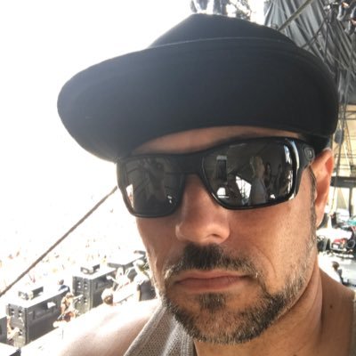 gamecockjoeyd's profile picture. living life one day at a time