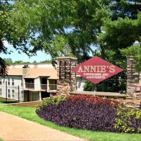 Come by Annie's today and see your new home. Best Move In Specials Around. Come in today, I am waiting on you.