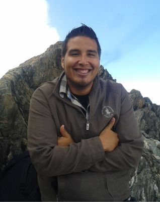 Vinotinto, Caraquista & Madridista! Ing de Sistemas, Papá de Elías, Amante de las Sonrisas y de la Acción Social, Haciendo un Mtr en Dominó
INSTAGRAM Fabiansox