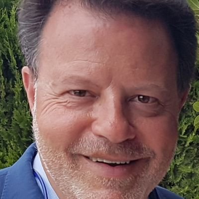 Catalán, Sevillano y Español. Familia y FCB. Cuidando siempre de los míos.Inversiones inmobiliarias y financieras.