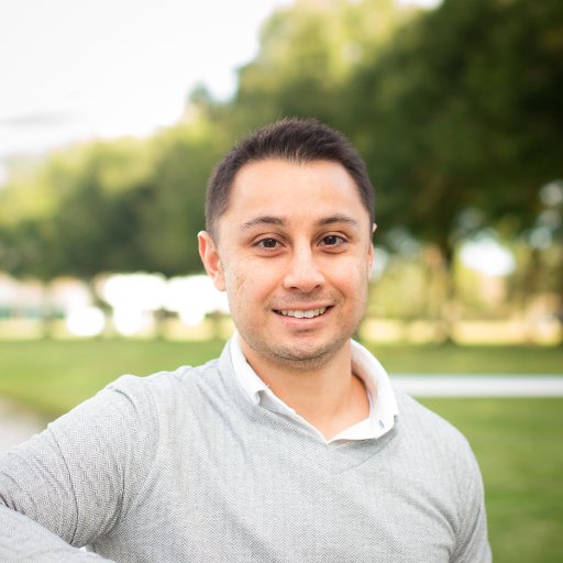 alykhangulamali's profile picture. Trying not to suck at parenting and life.