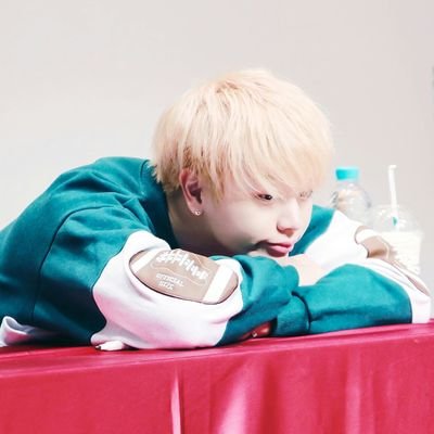 20대 성인 멜로디 / BTOB 예지앞사♥ / 트위터 이제 시작한 초보 / 초딩라인 조금 더 아껴해요♥ / 선팔 후 멘션 주세요 / 멘션 스루는 고의가 아닙니다