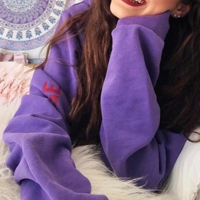 lina2_r's profile picture. 