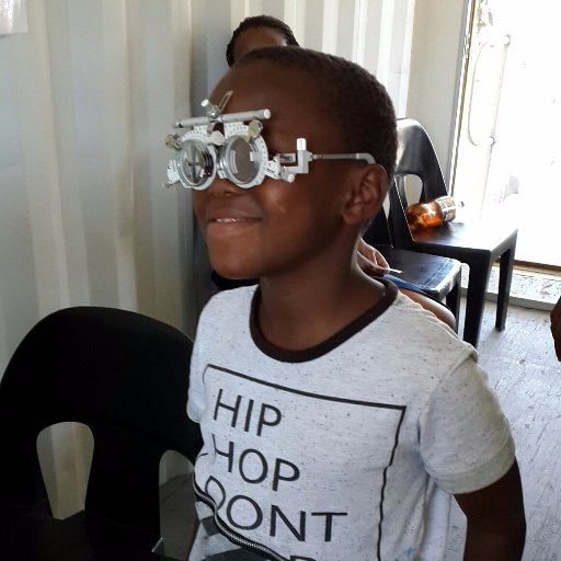 Providing free #eyetests and affordable prescription glasses to underserved communities in South Africa😍
