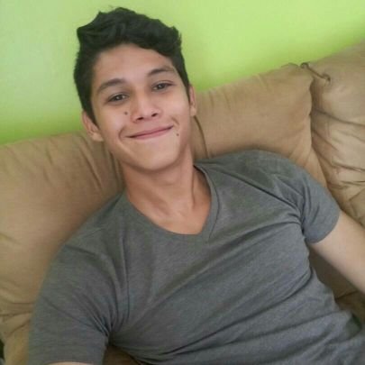 OmayrUmana's profile picture. USB