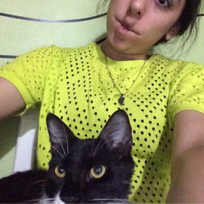 Daniigud's profile picture. Mi piel es fluorescente, brilla en tu oscuridad. Worshiper. La segunda de Carlos David y Reina. #Viajante #myhubby @cdft92 ❤️ Médico luz. chi❤️