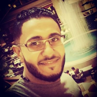إذا فشلت في تحقيق أحلامك فغير أساليبك لا مبادئك ..
فالأشجار تغير أوراقها لا جذورها ..!
